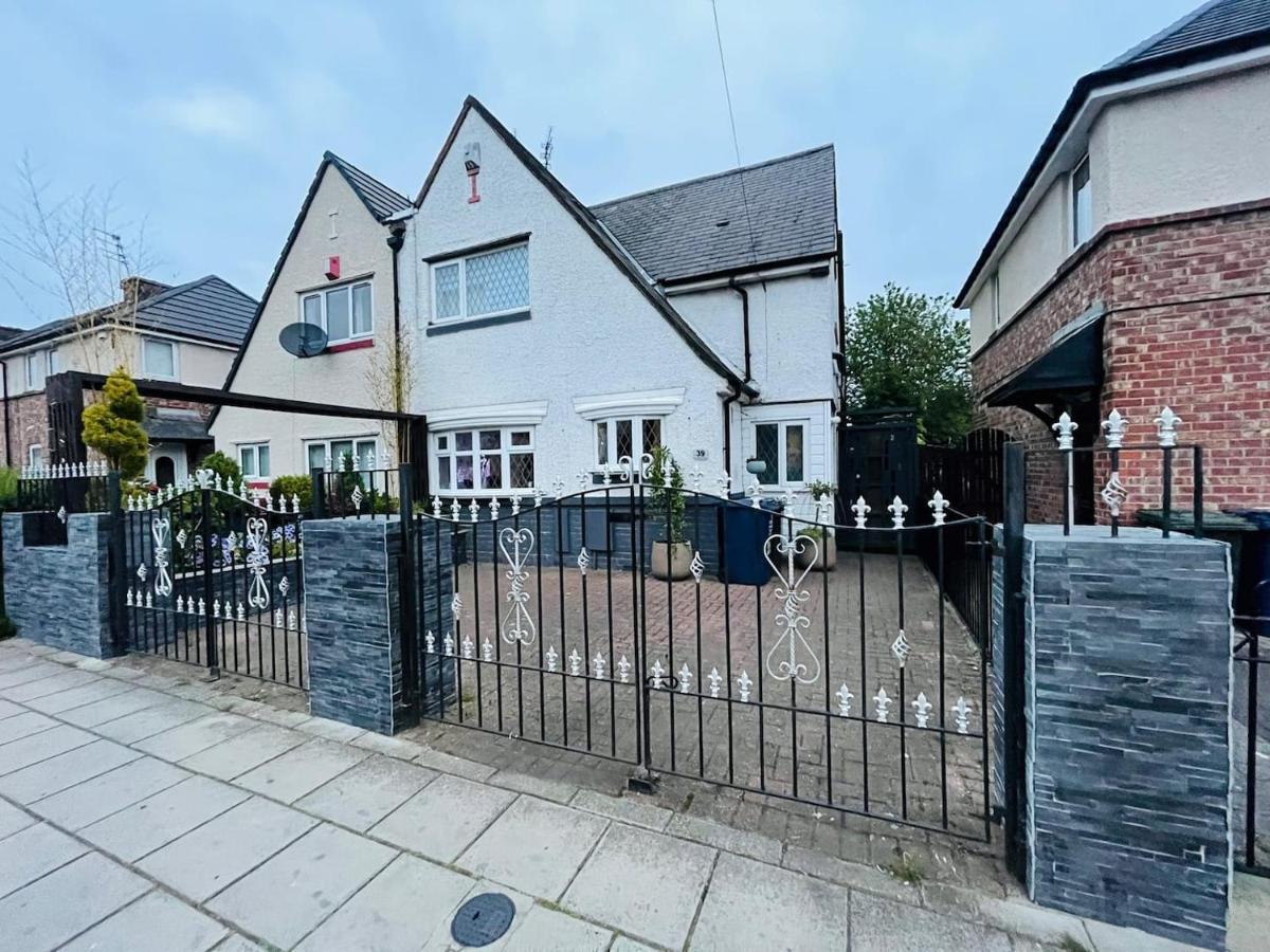 Tropical Style House Near Newcastle City Centre ภายนอก รูปภาพ