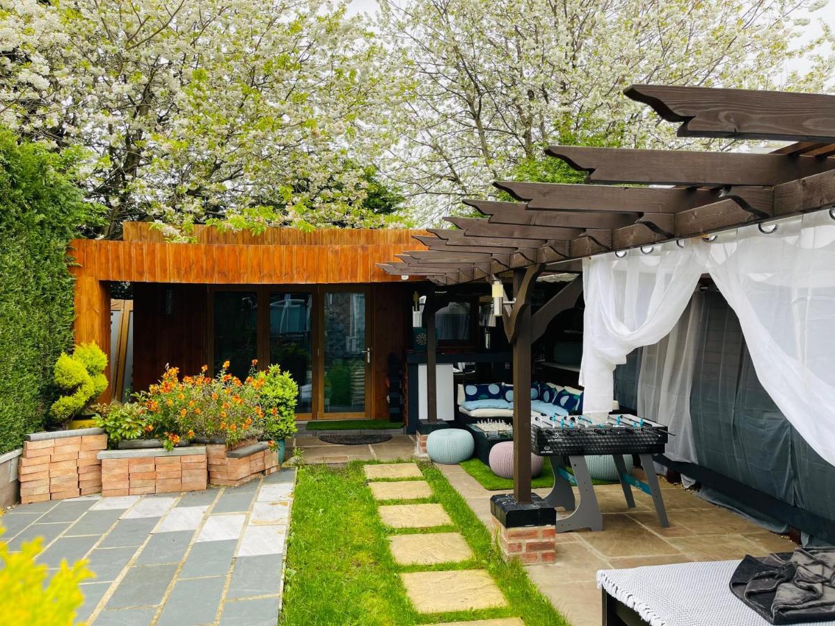 Tropical Style House Near Newcastle City Centre ภายนอก รูปภาพ